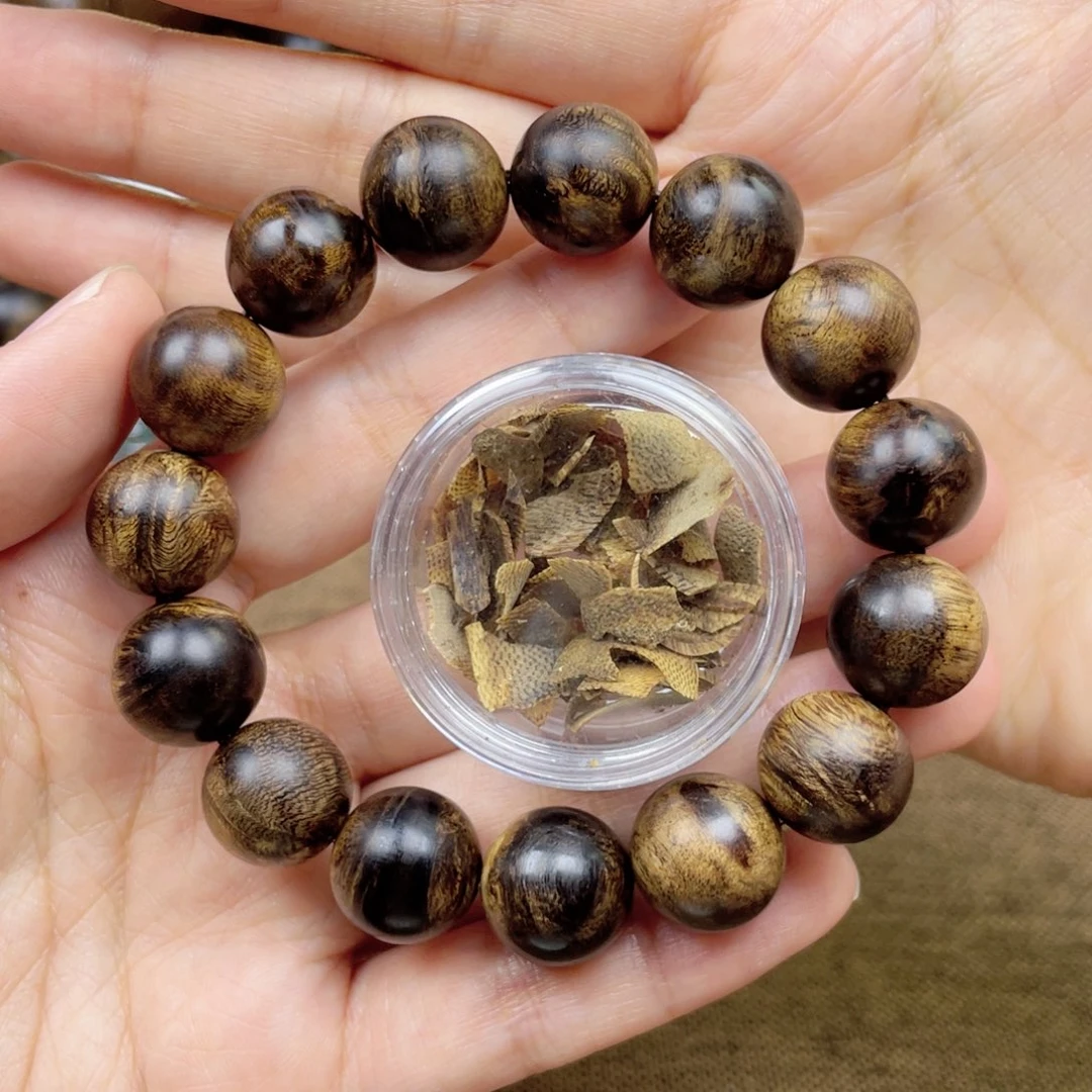 沉香碎屑沉香J***e➕沉香佛珠越南芽庄白奇楠玉化瘿子瘤疤
