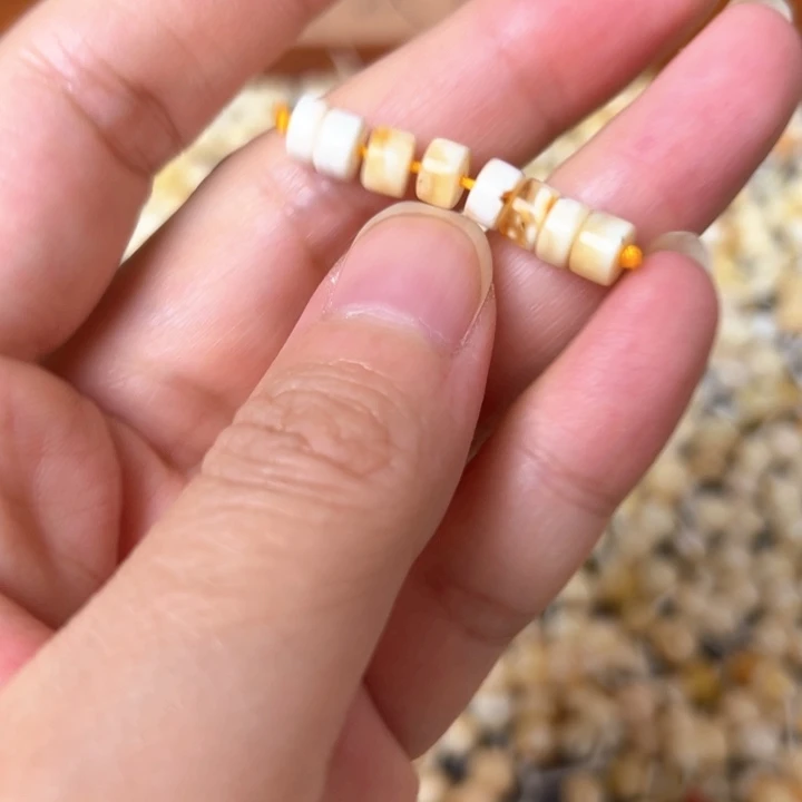 蜜蜡未镶嵌裸石5.6mm一组