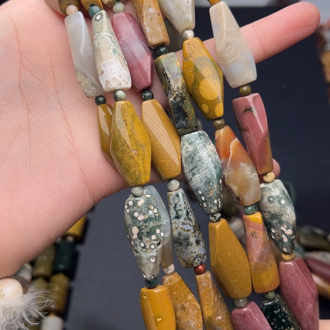 玛瑙/玉髓合金珠宝半成品G725。天然海洋玛瑙扭扭片片一条