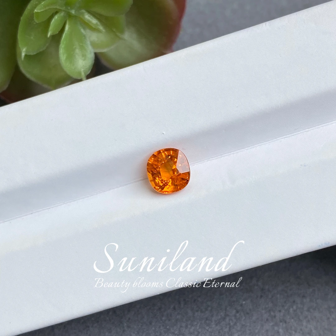 i39-FY-1.92ct-垫形芬达石（石榴石）/GRC证书2501070284