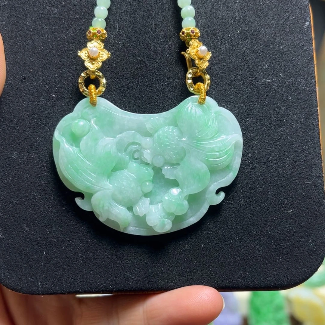 翡翠未镶嵌颈饰天然翡翠