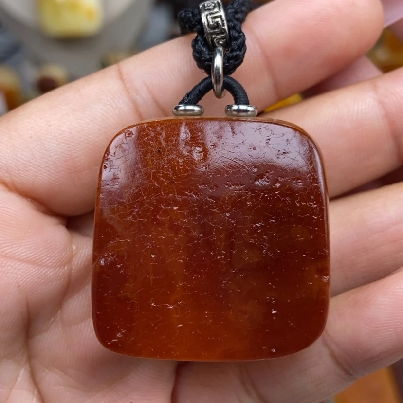 【闪购商品】琥珀颈饰未镶嵌