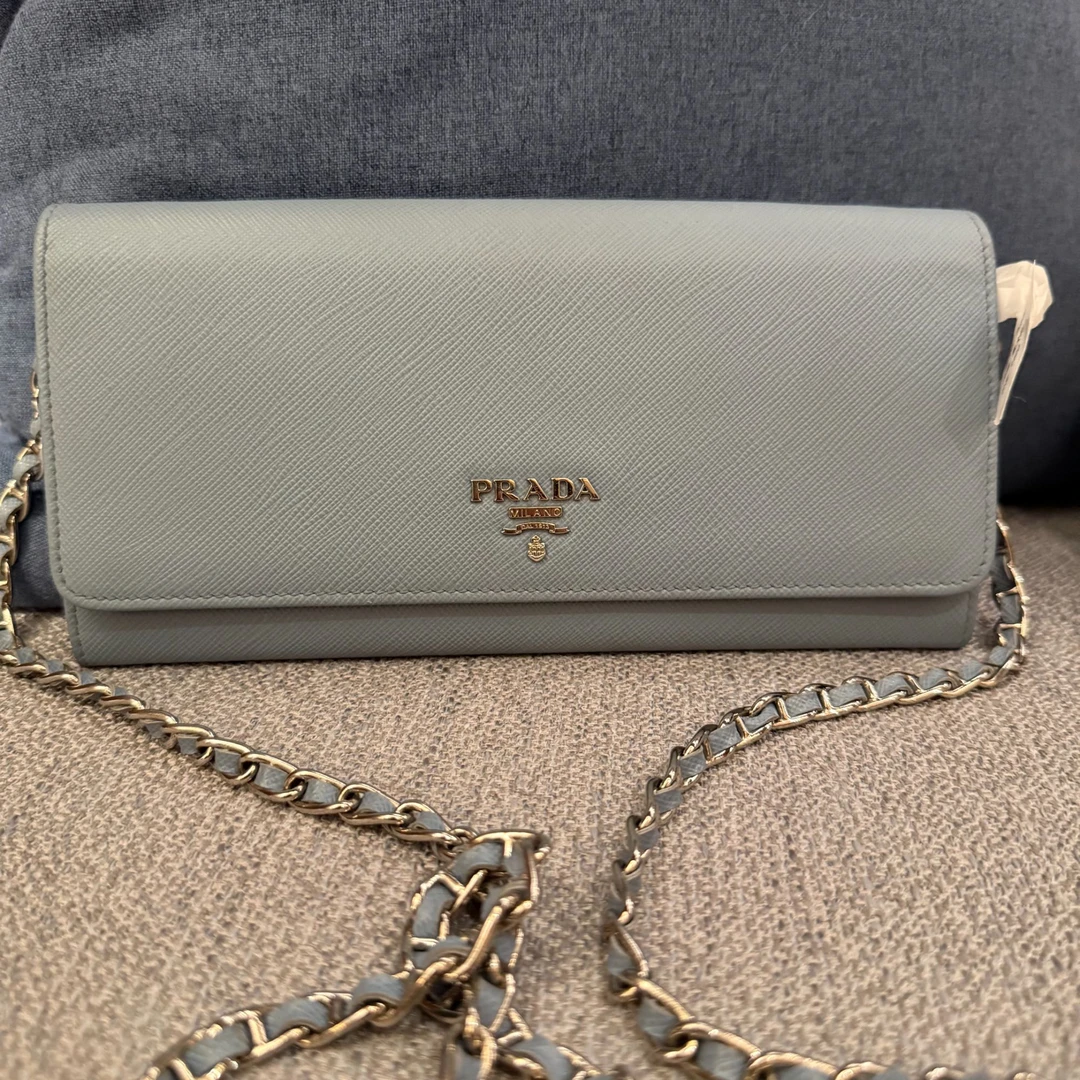 95新 Prada/普拉达 95新普拉达天蓝色单肩包