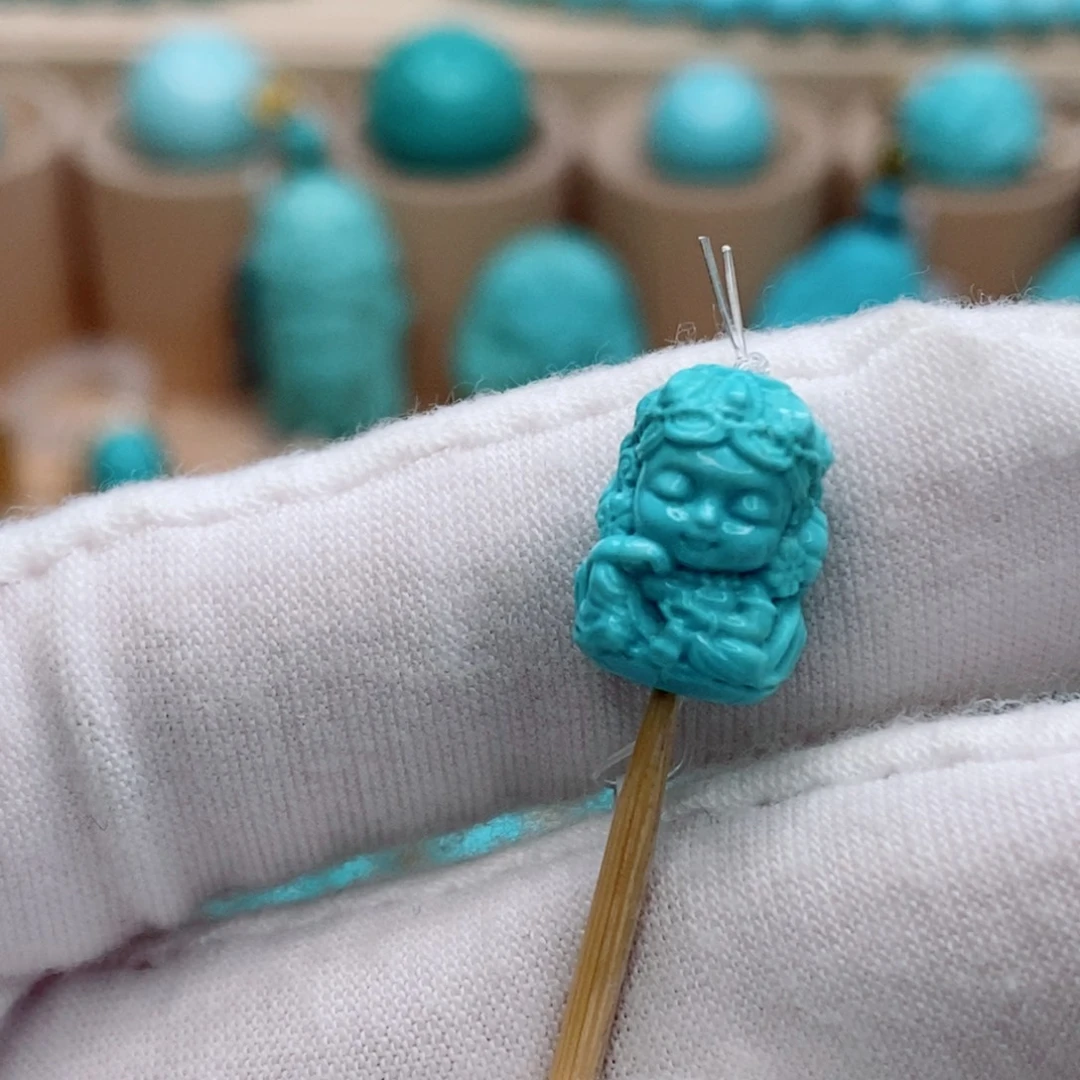 绿松石未镶嵌珠宝奇石