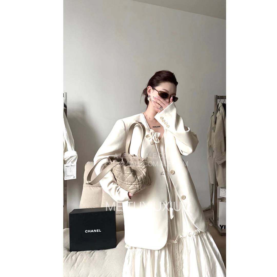 【阿乐家】大码微胖“繁华浮梦”法式网纱花朵绑带领边设计西装外套