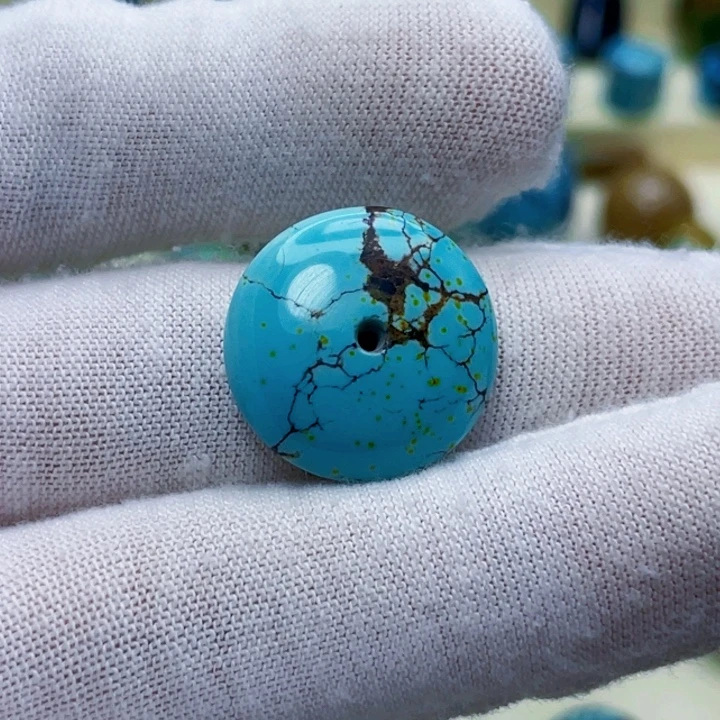 未镶嵌绿松石颈饰