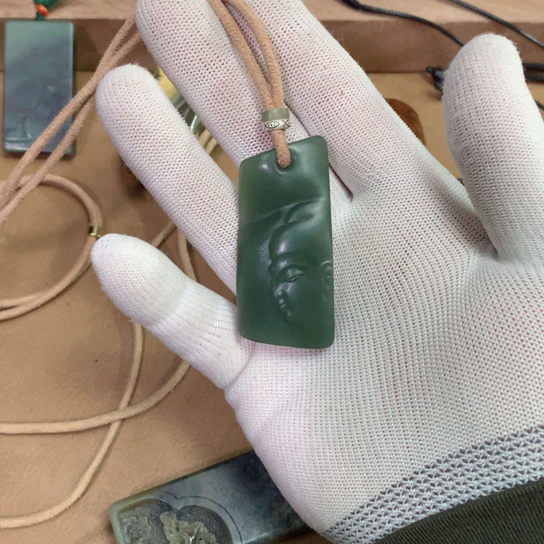 【闪购商品】岫岩老玉（透闪石质玉）颈饰未镶嵌