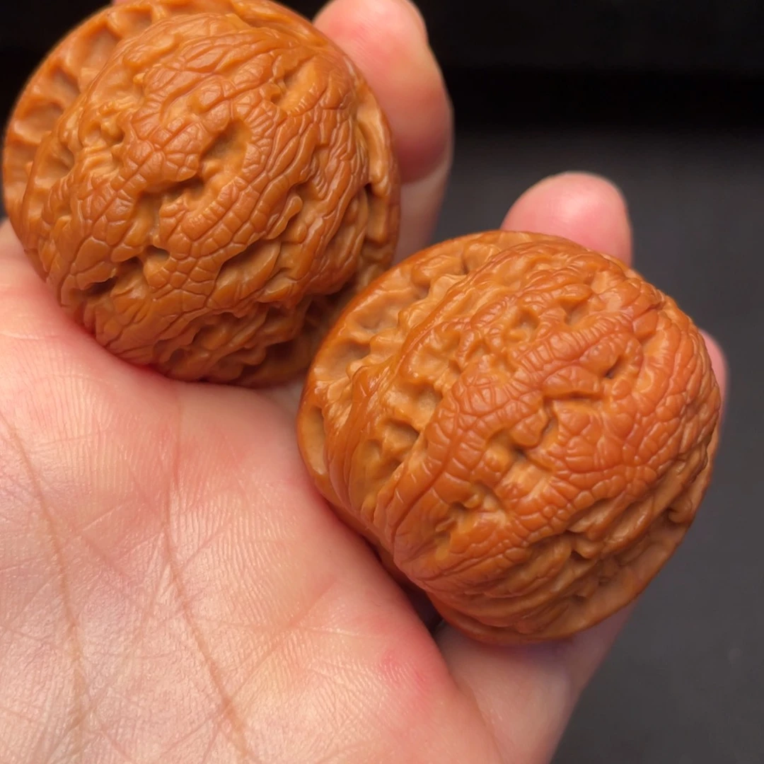 文玩核桃吊坠秦岭野生文玩核桃