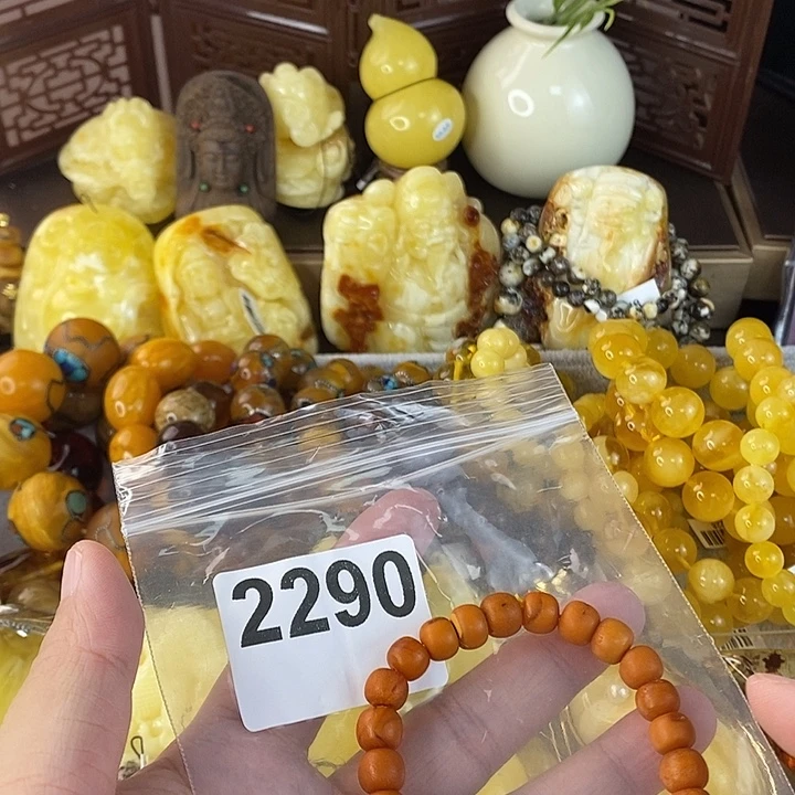 蜜蜡未镶嵌珠宝奇石