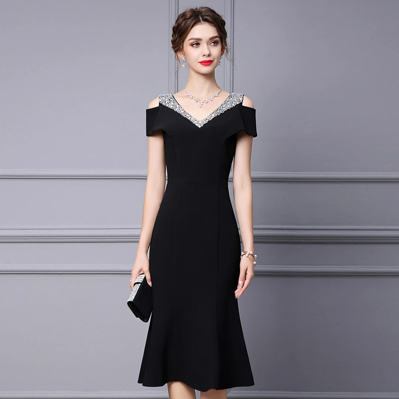 智丽冷淡高级感连衣裙2025新款女夏露肩短袖钉钻中长款修身鱼尾裙