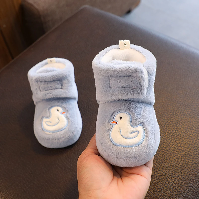 小鸭子婴儿棉拖鞋加绒加厚婴儿鞋6到12个月保暖秋冬季防掉软底鞋P