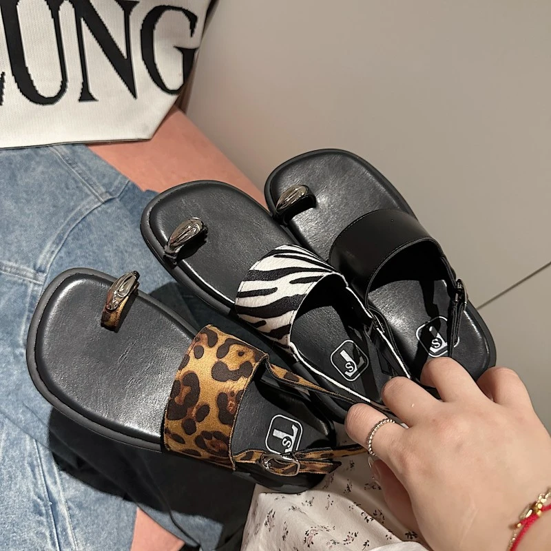 TS2025新款外穿休闲时尚百搭夏季夹脚复古平底个性凉鞋MTB57659-H