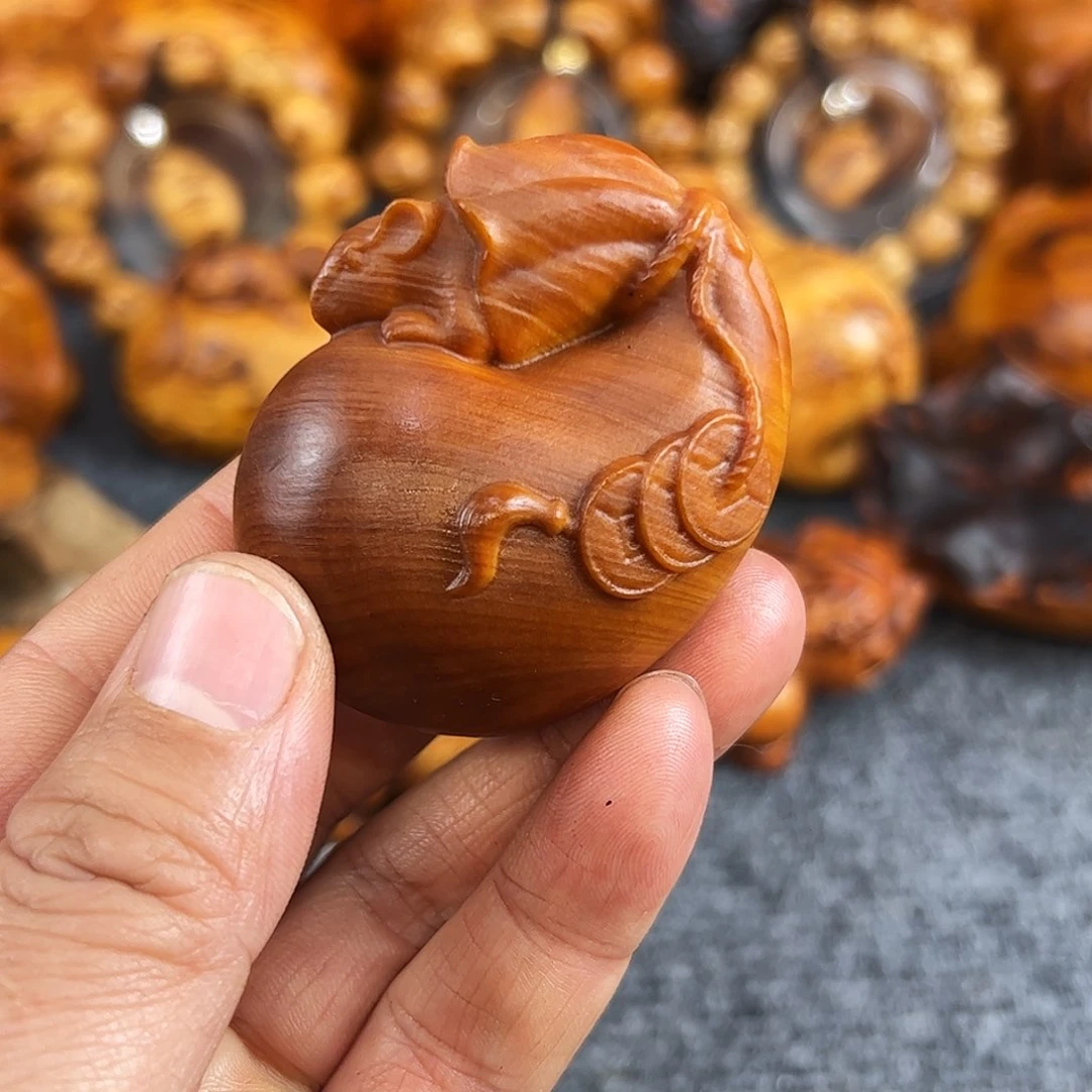 柏木太行崖柏塘心玉化手把件