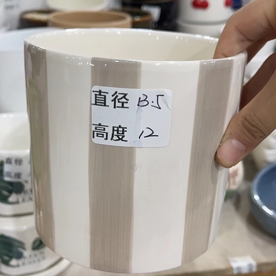 多肉绿植陶瓷花盆9.9包邮，有孔