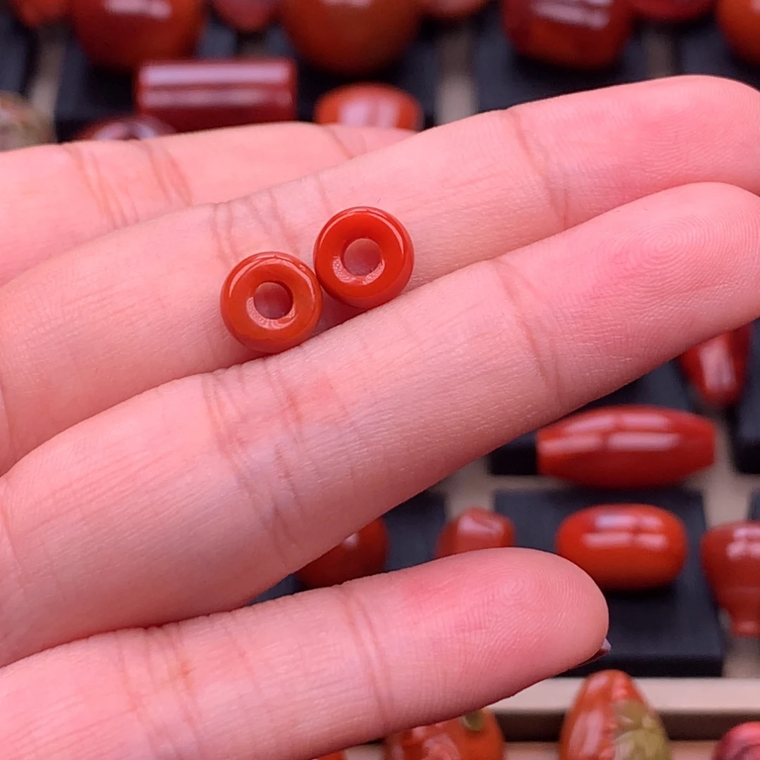 南红玛瑙未镶嵌川料原矿扣子8.2mm