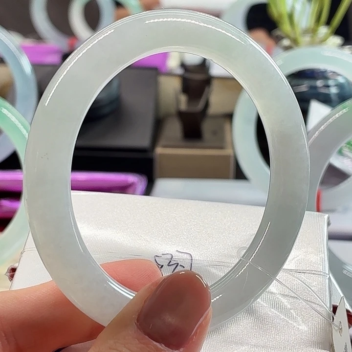 翡翠未镶嵌手镯53.7圈口（1027