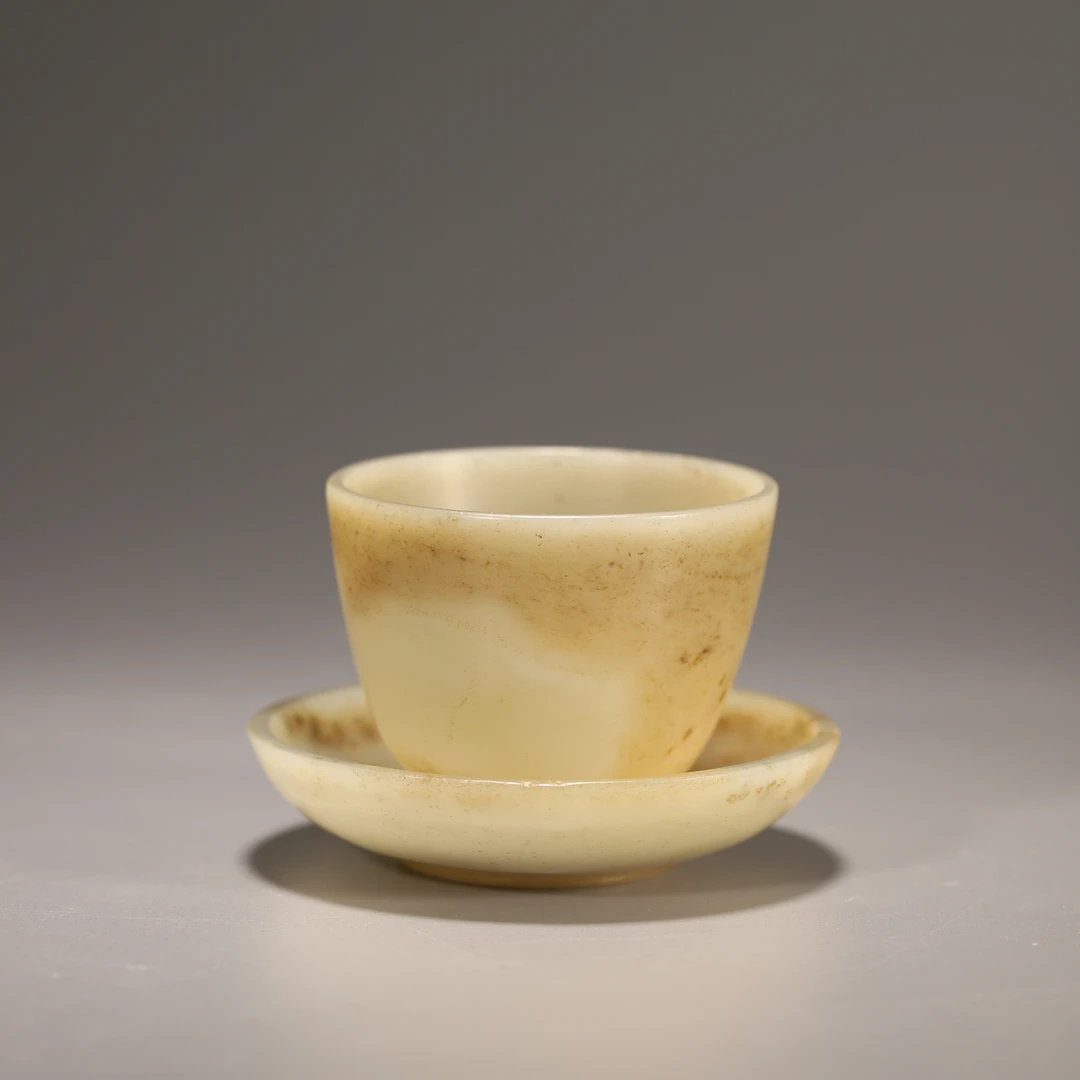 Lot10清代 和田玉杯托一套