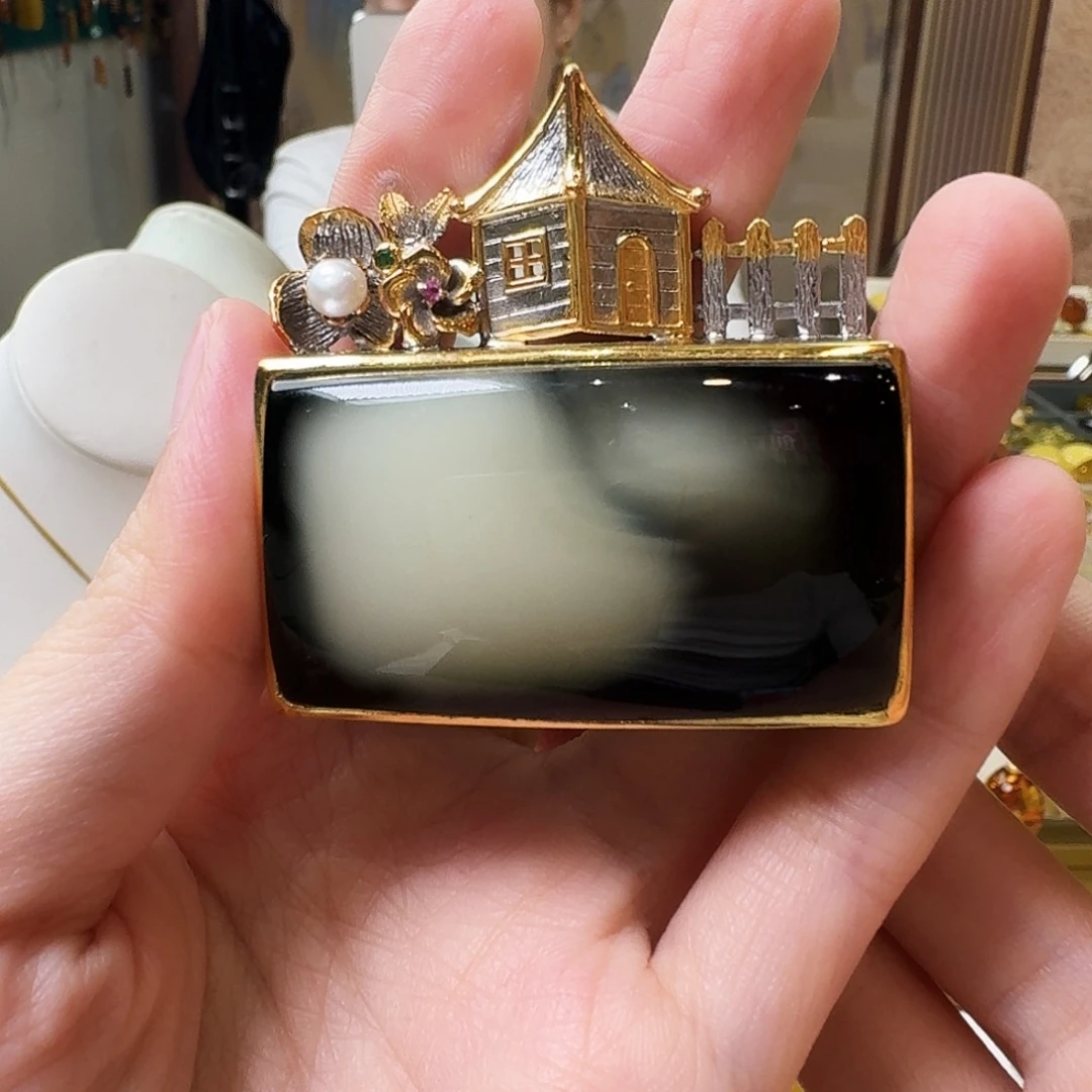 琥珀未镶嵌颈饰吊坠