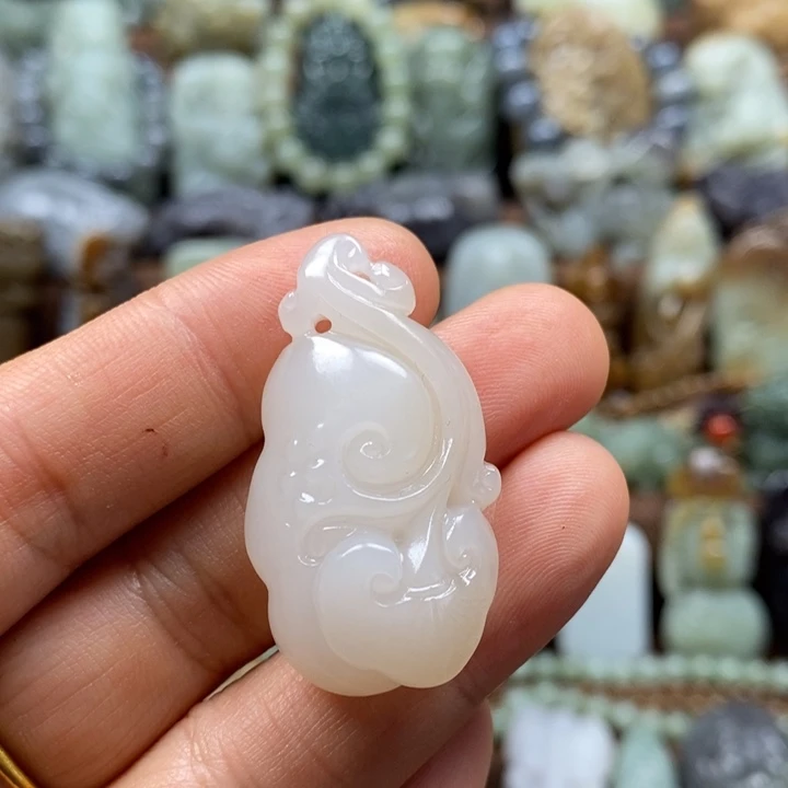 和田玉未镶嵌挂件