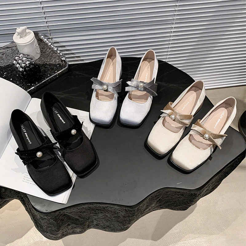 2025春夏新款时尚百搭潮流爆款简约温柔风小清新小众软底增高单鞋