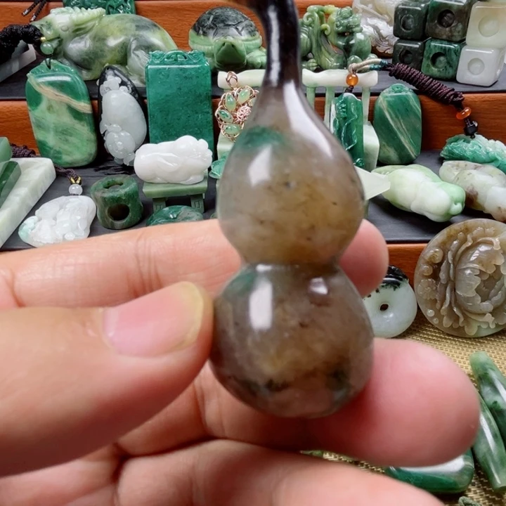 独山玉未镶嵌珠宝半成品