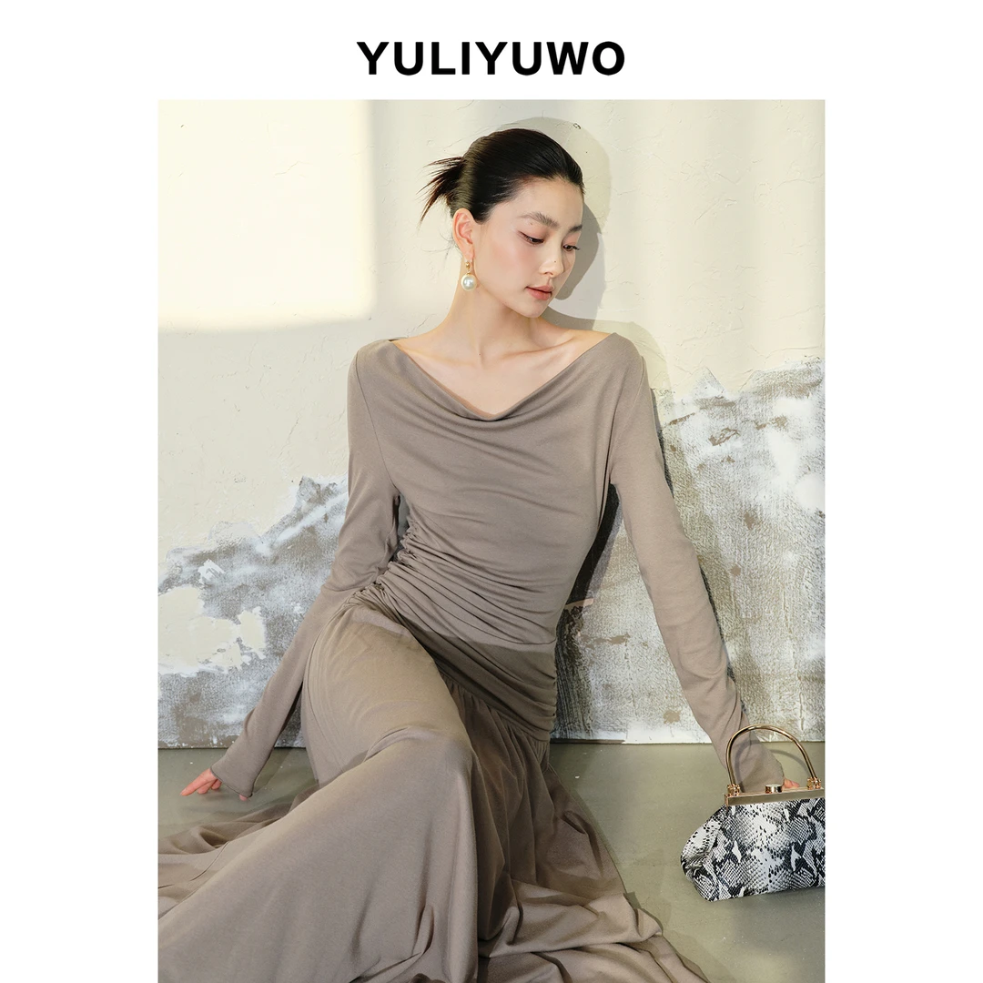 与里与我 可脱卸围巾褶皱连衣裙长袖圆领高腰长裙女246190Y