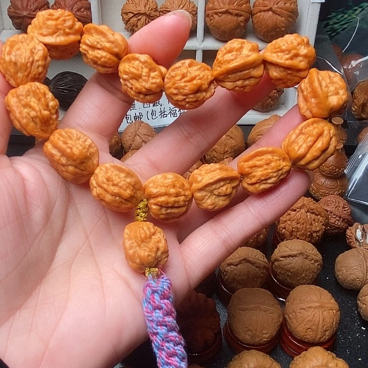 文玩核桃吊坠金蝉手持