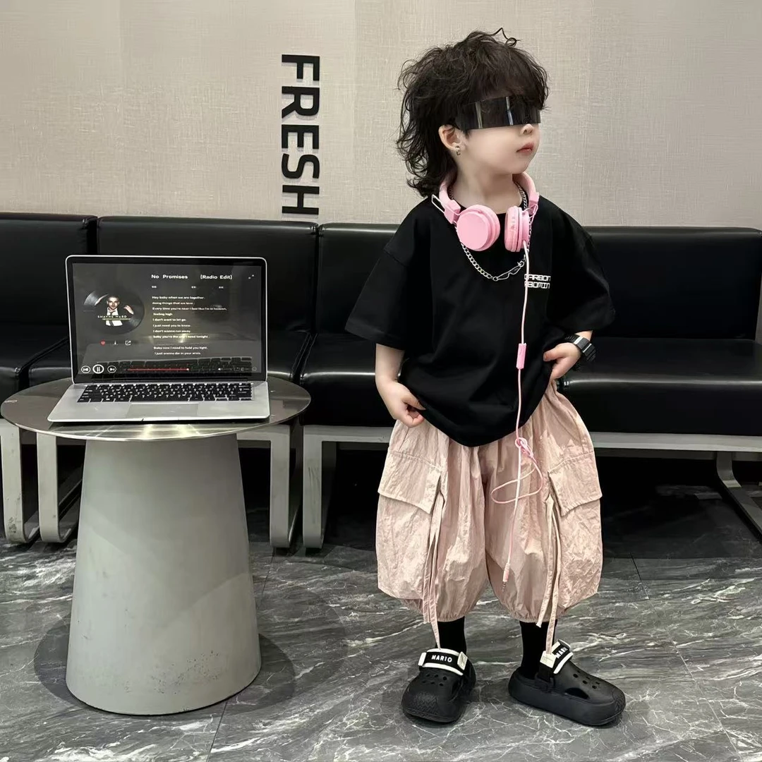 潮酷痞帅韩国男童短t领口甩漆后字母个性潮品短袖2025新款