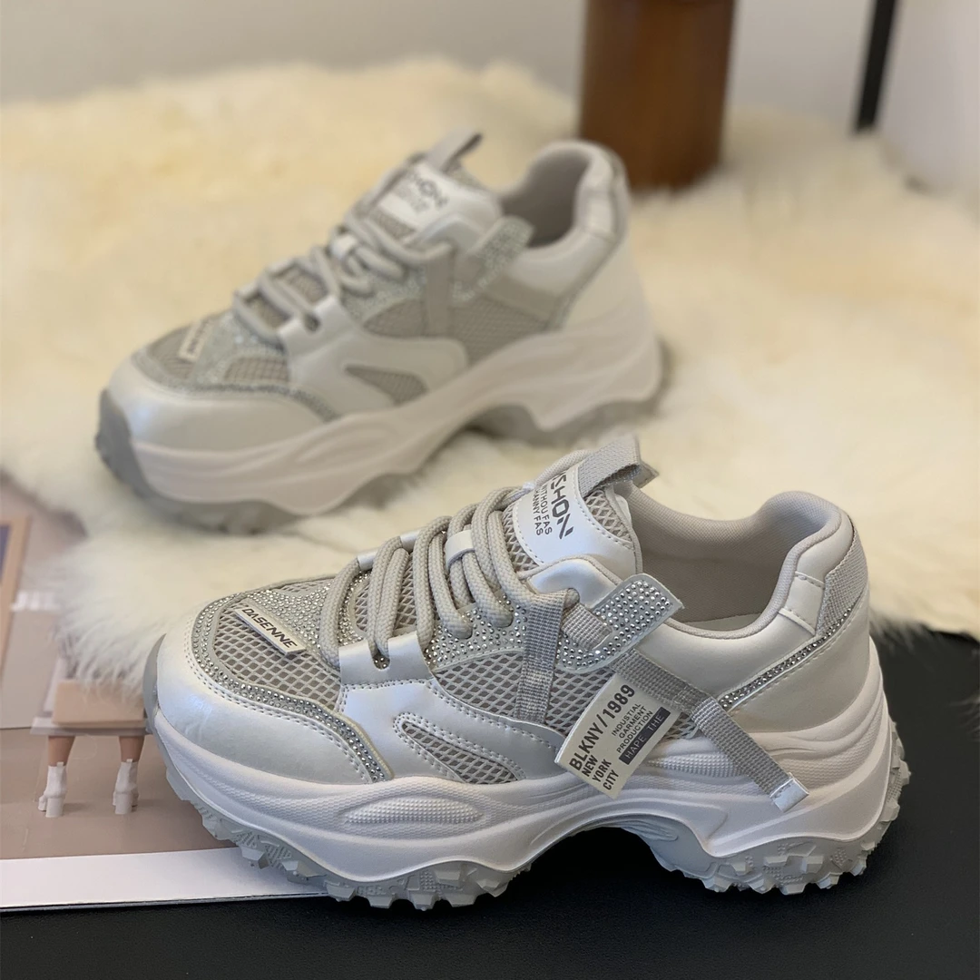 厚底休闲鞋女2025秋季新款百搭网红爆款时尚显脚小轻便系带老爹鞋