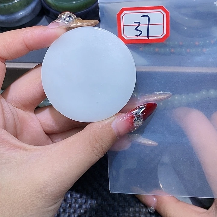 和田玉和田玉边角料随机发未镶嵌