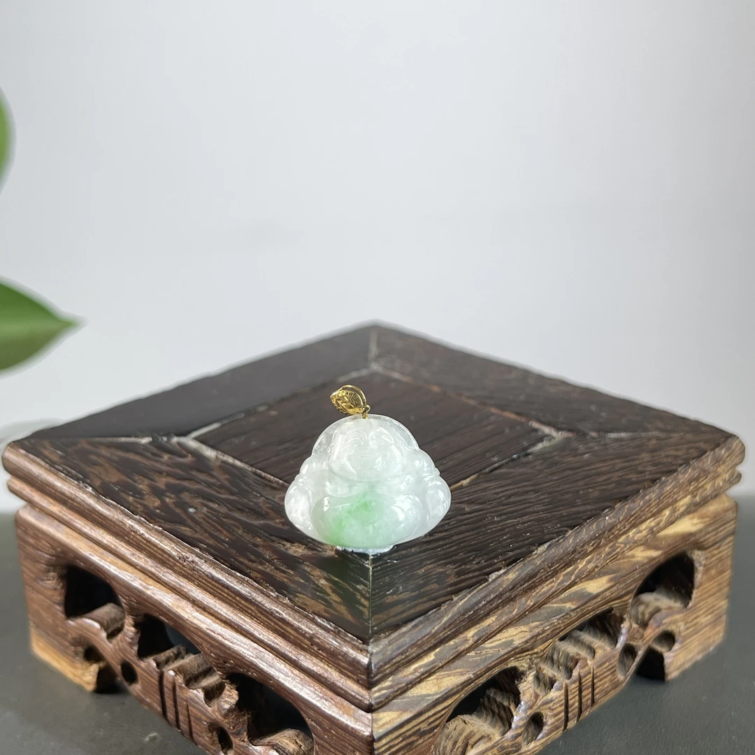 JGB23-09 天然缅甸A货翡翠 18K扣头佛公