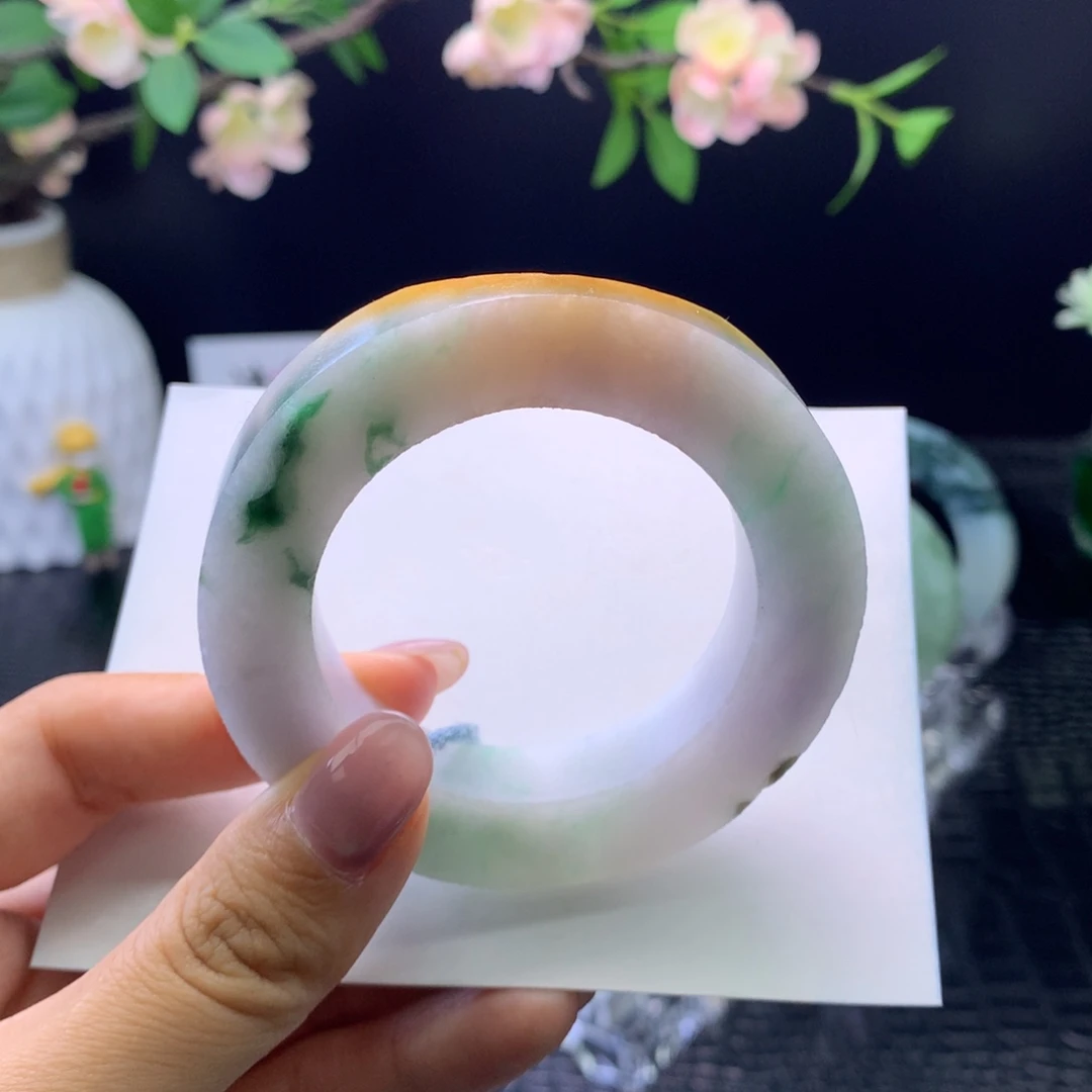 定制翡翠未镶嵌手镯