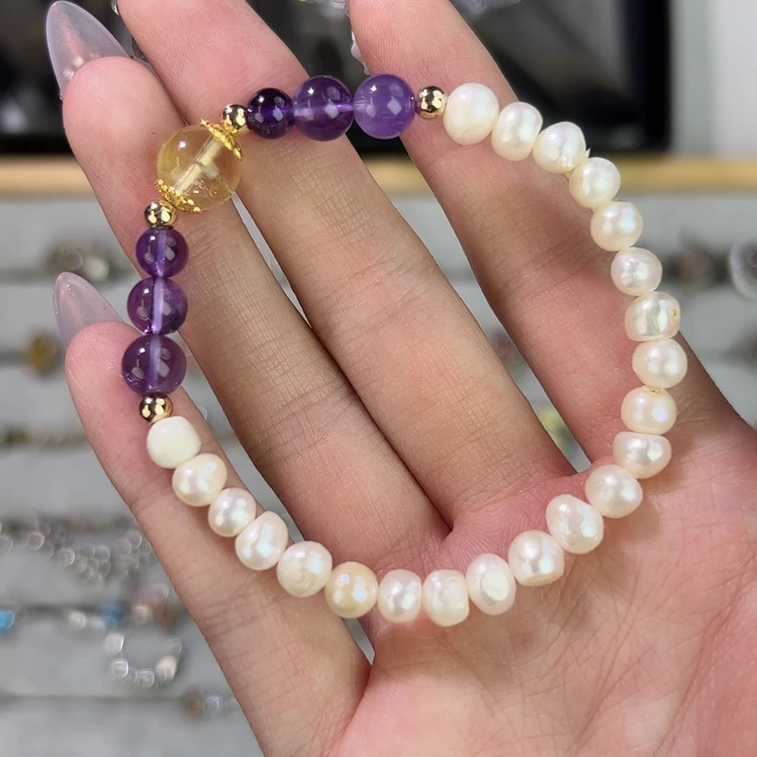 水晶手链未镶嵌水**?