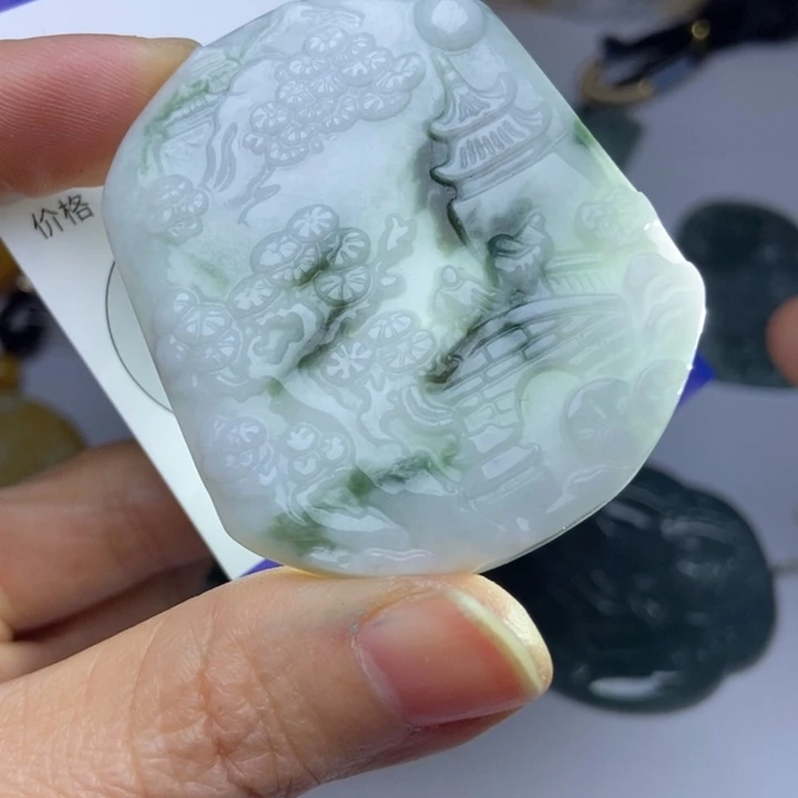 翡翠颈饰未镶嵌翡翠