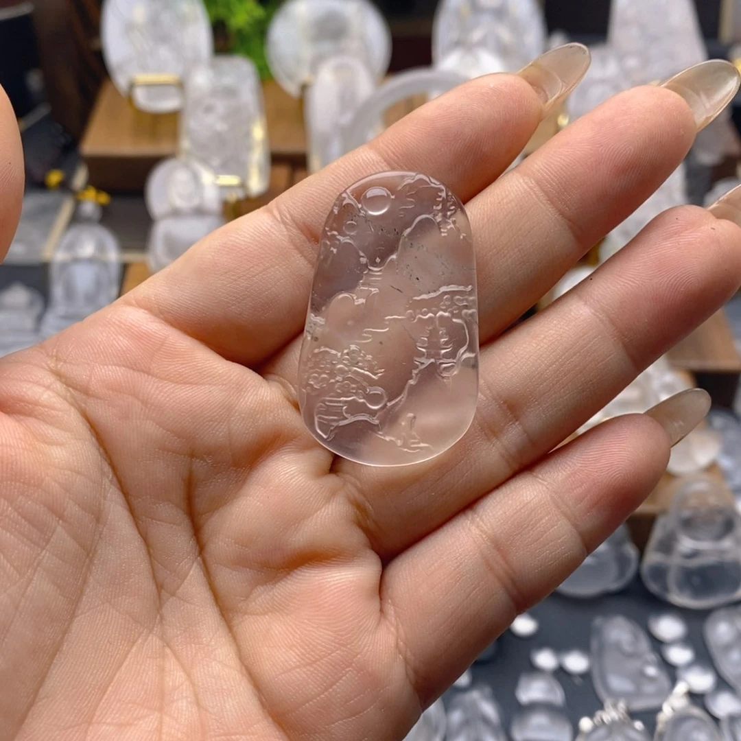 石英质玉颈饰未镶嵌?***宇