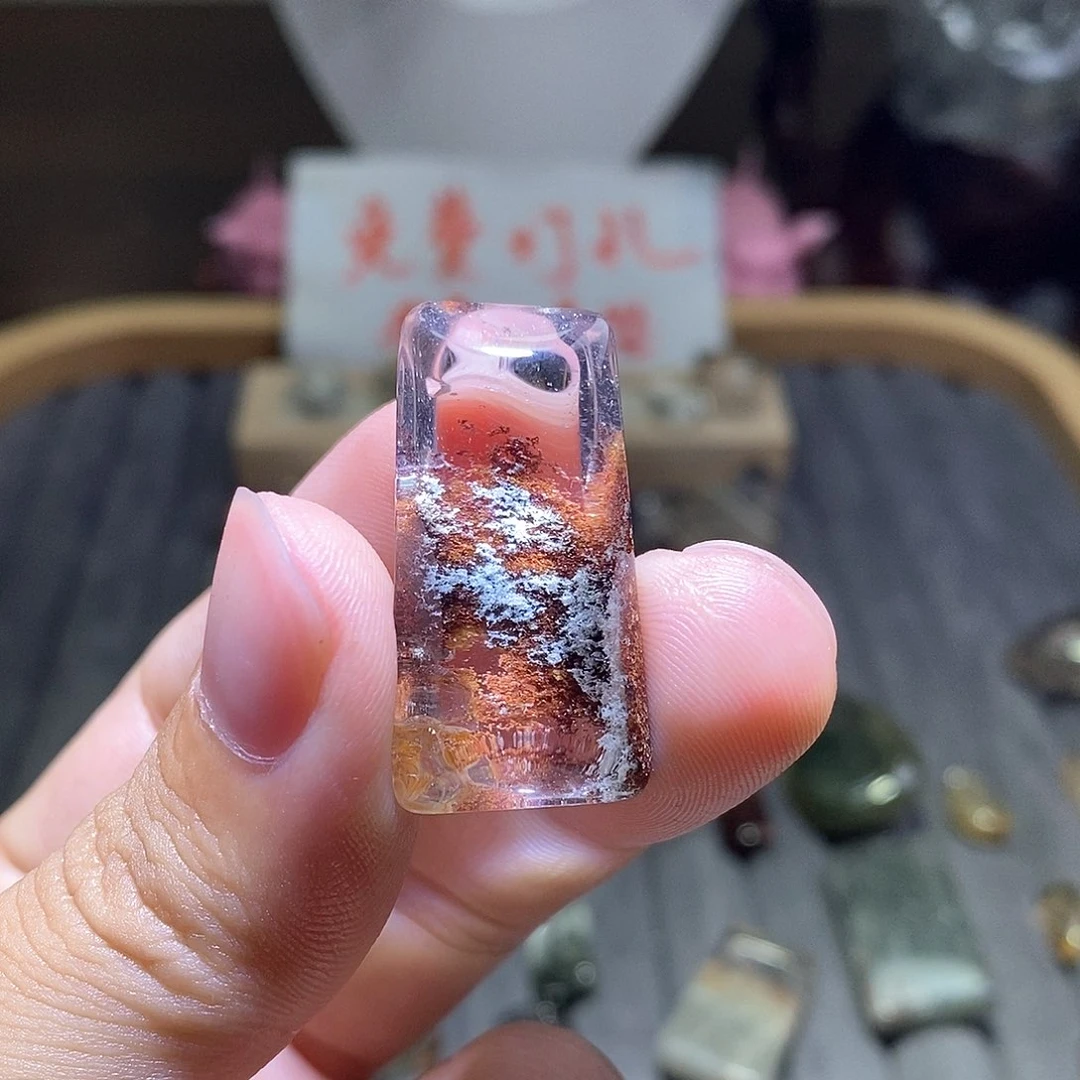 木***子颈饰水晶未镶嵌水晶