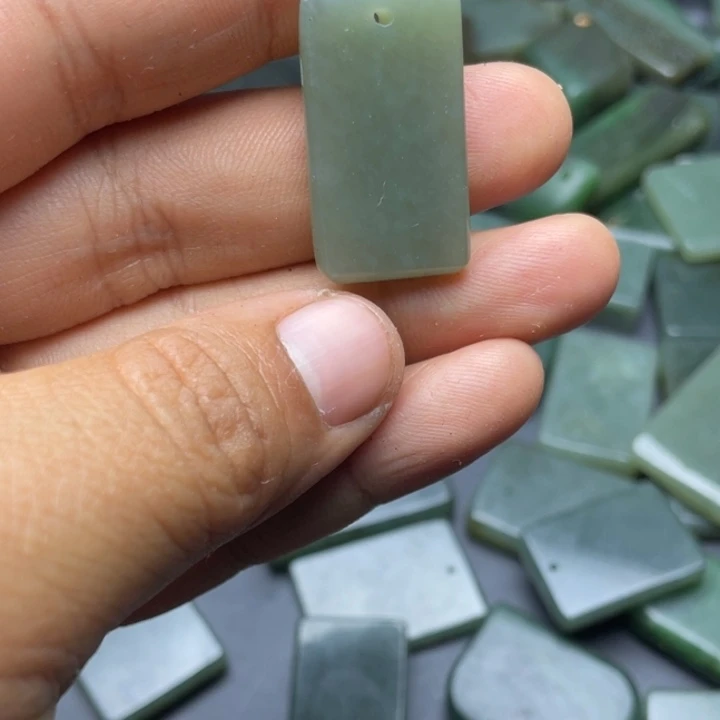 未镶嵌和田玉珠宝半成品