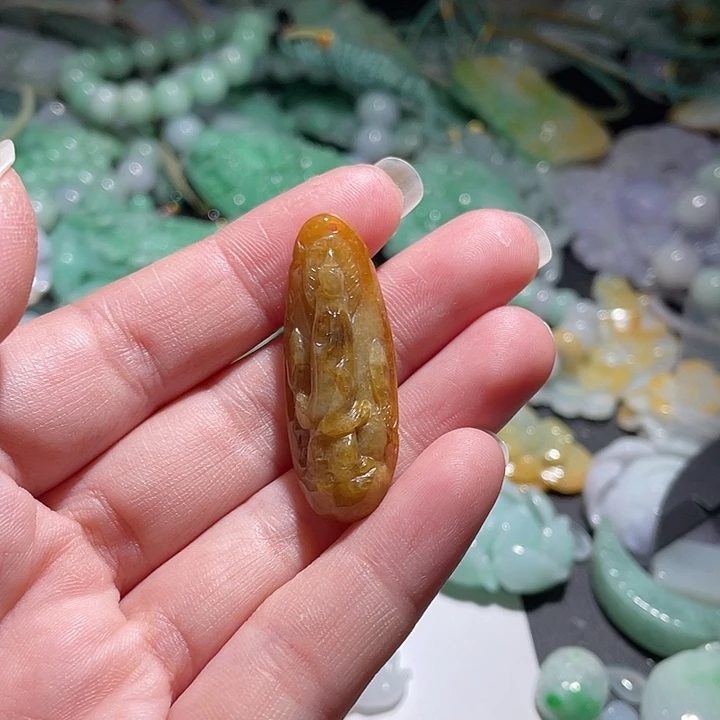 颈饰未镶嵌翡翠天