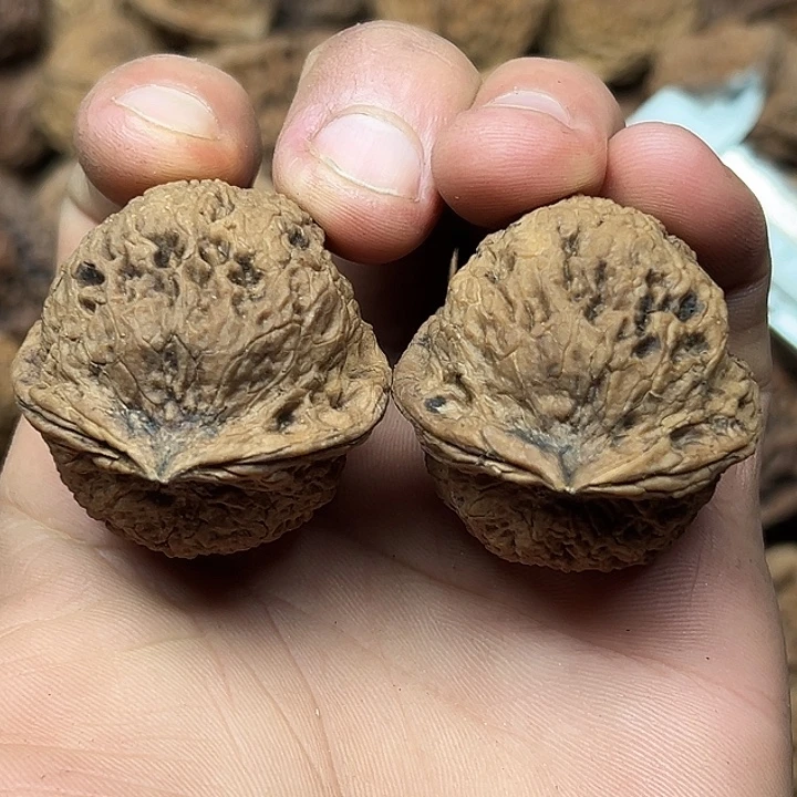 把件文玩核桃45号草莓38尺