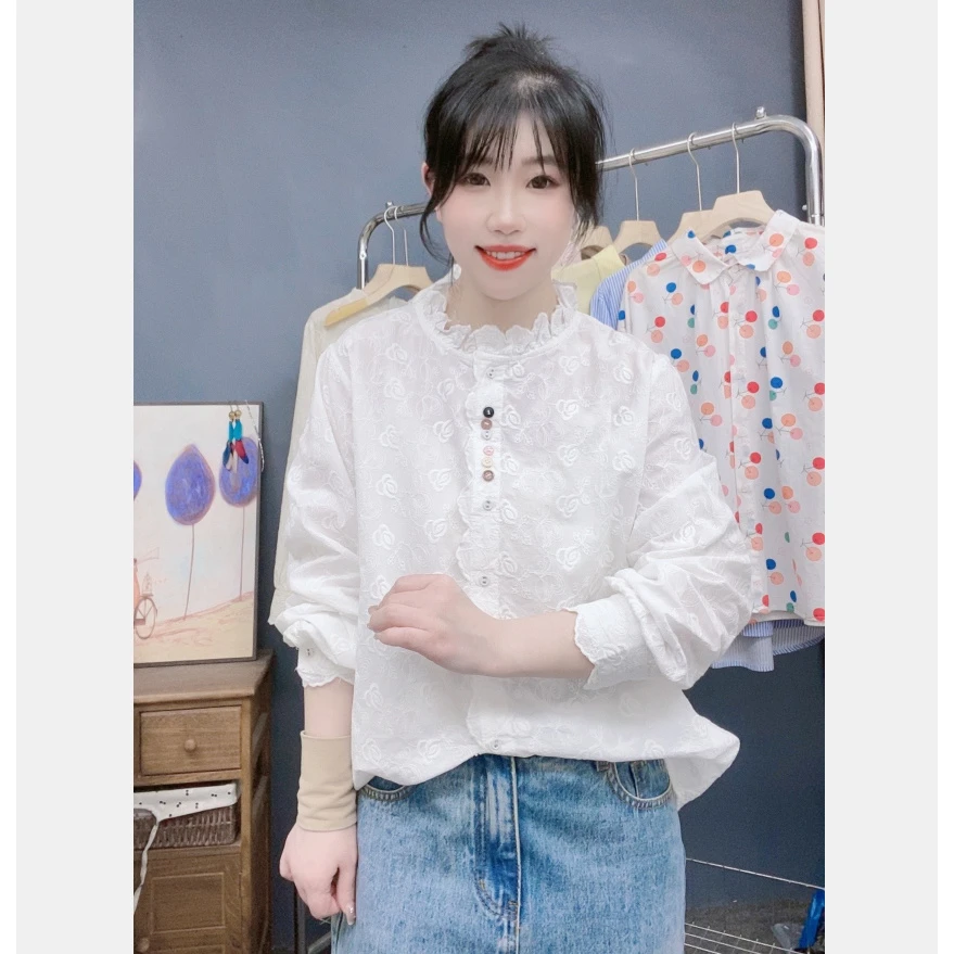 2025春季新款别致设计小众宫廷风宽松绣花花边领长袖休闲衬衫女