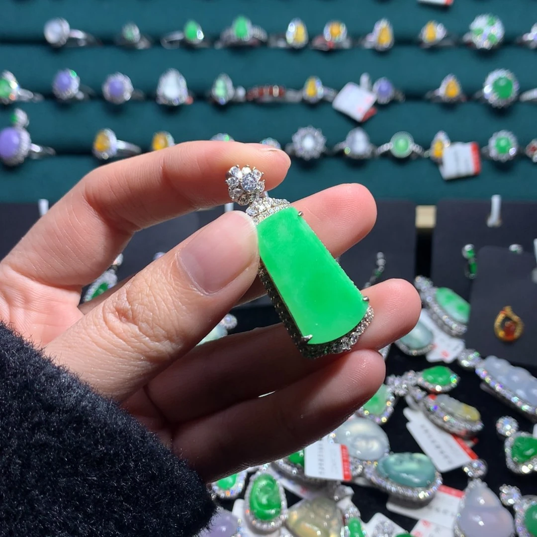 翡翠耳饰银S925镶嵌天然翡翠