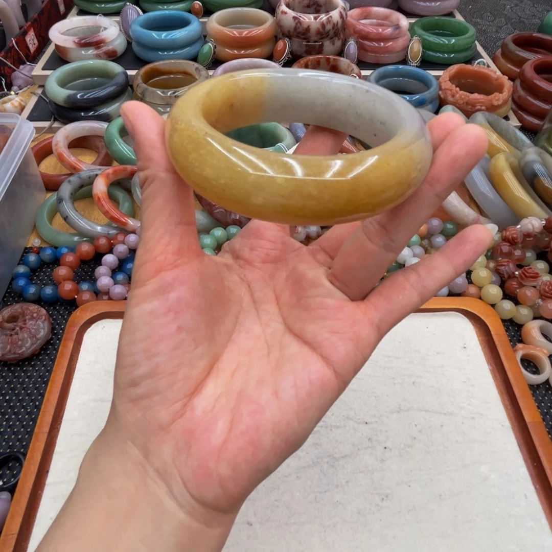 石英岩玉未镶嵌圈口60