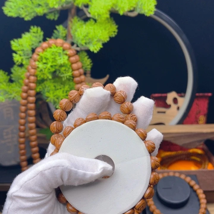 桃核吊坠艾****d野生桃核小龙纹1.0