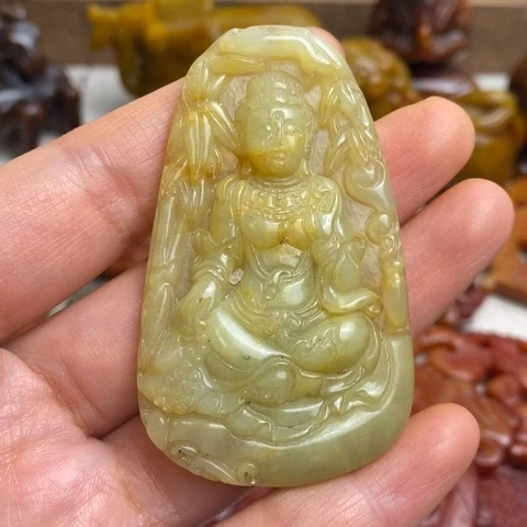 蛇纹石玉未镶嵌颈饰79
