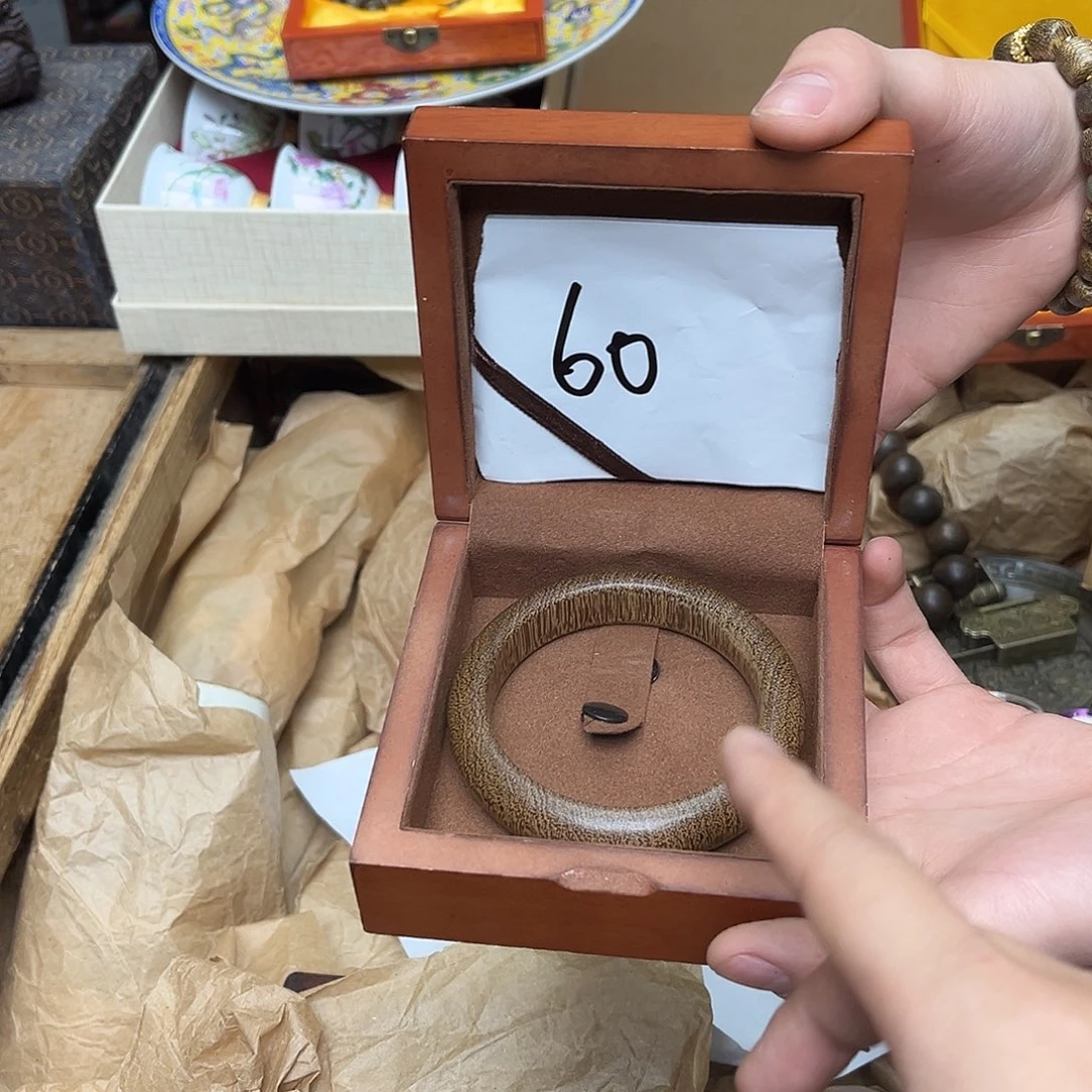 大叶紫檀（黑酸枝木类）