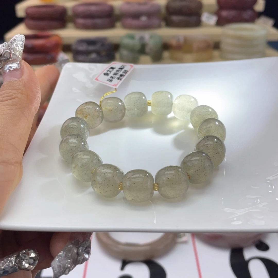 石英岩玉手镯未镶嵌