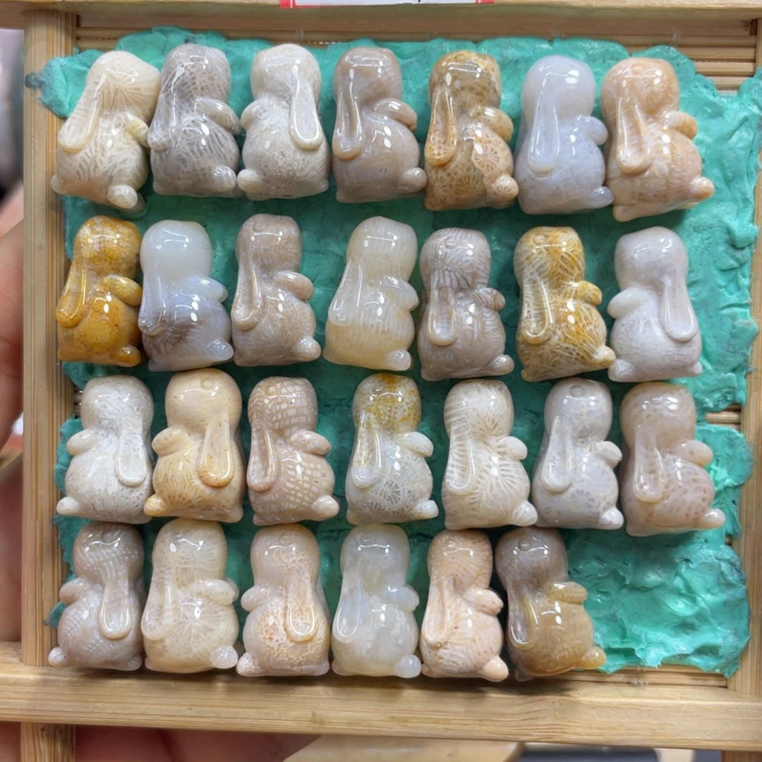 硅化玉未镶嵌颈饰小兔子30米1个