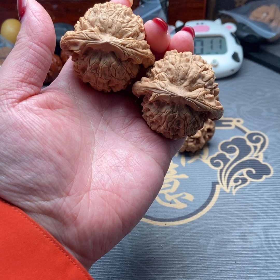 金***心文玩核桃吊坠核桃