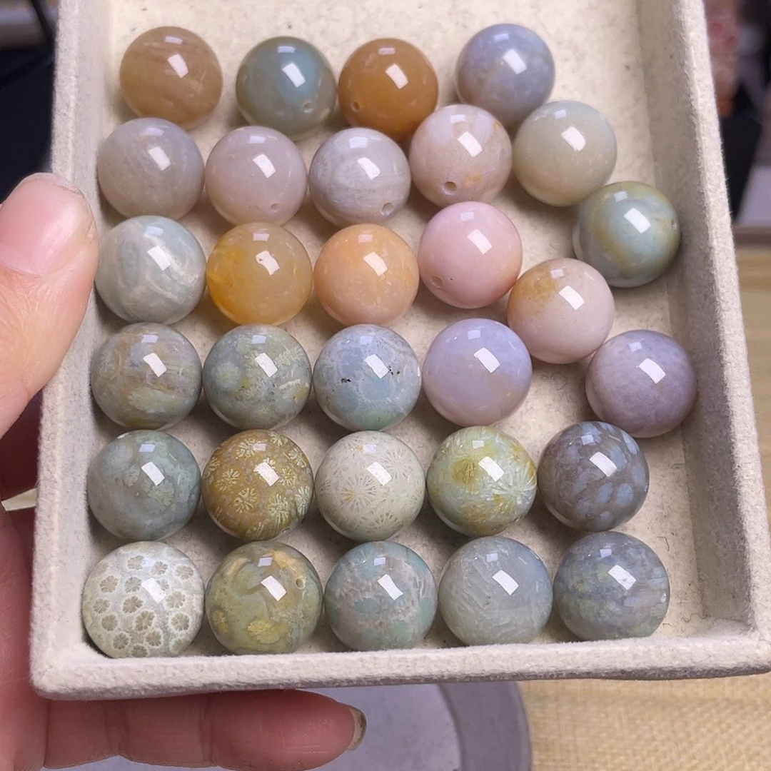 R***a硅化玉未镶嵌50-65圈