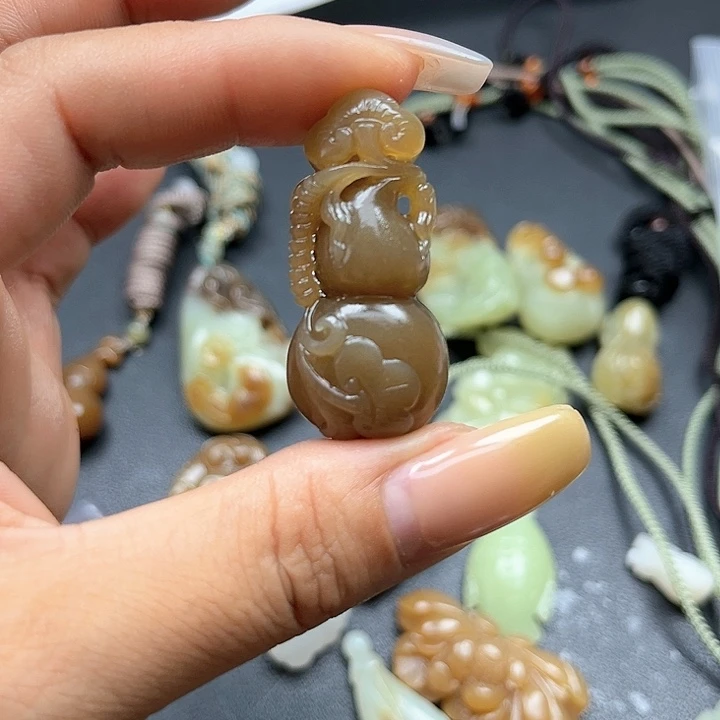 【闪购商品】和田玉未镶嵌颈饰阿*壮